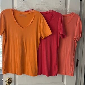 (PRICE IS FOR ALL) Eddie Bauer tops bundle size large